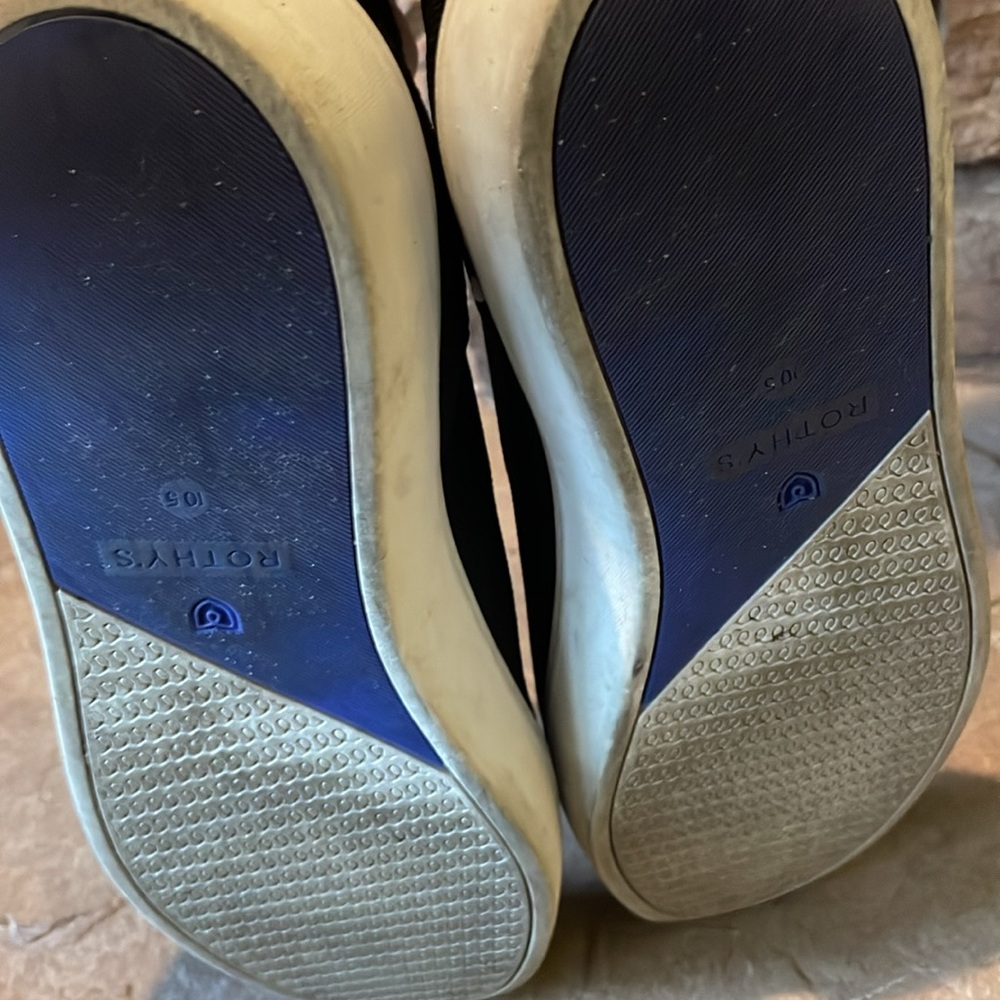 Rothy’s Size 10.5 Women’s Black Slip On Sneaker - Picture 8 of 8